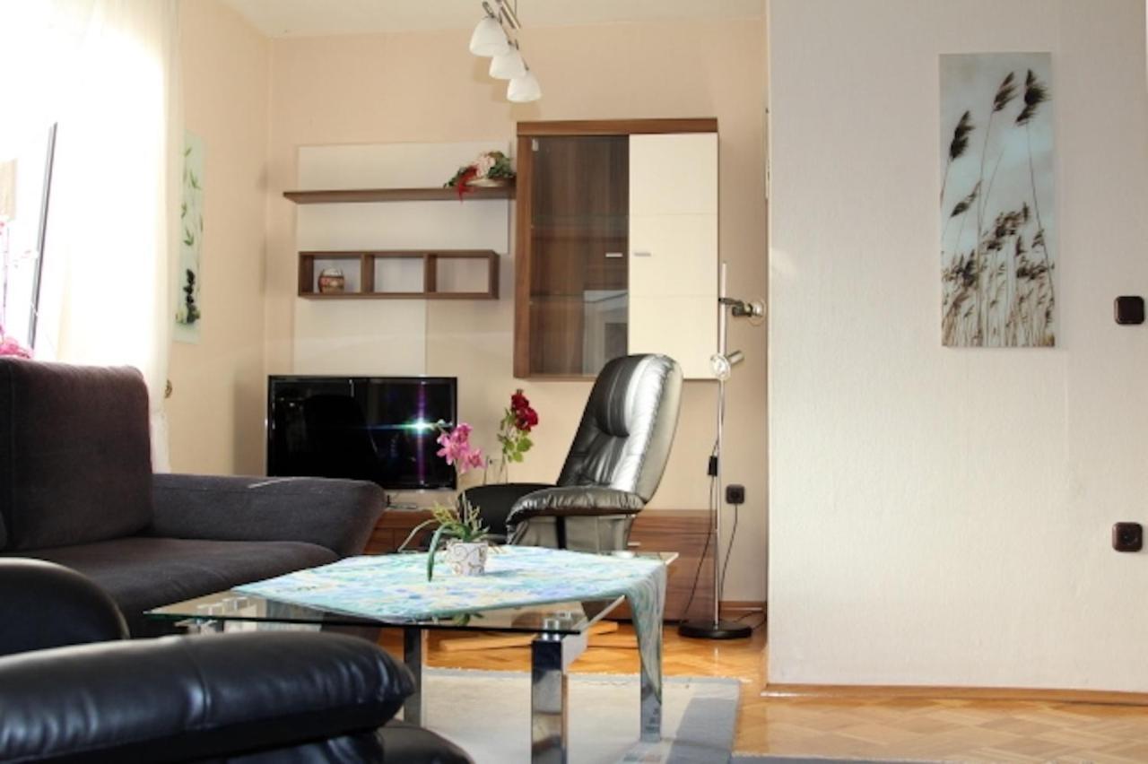 Ferienwohnung Fuldatalblick Buitenkant foto